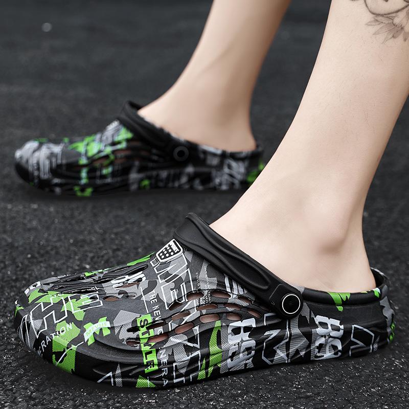 2024 Лето Новые мужские уличные сандалии Садовые сабо Мужская повседневная обувь Модные роскошные тапочки Комфортные домашние мягкие тапочки 39-49