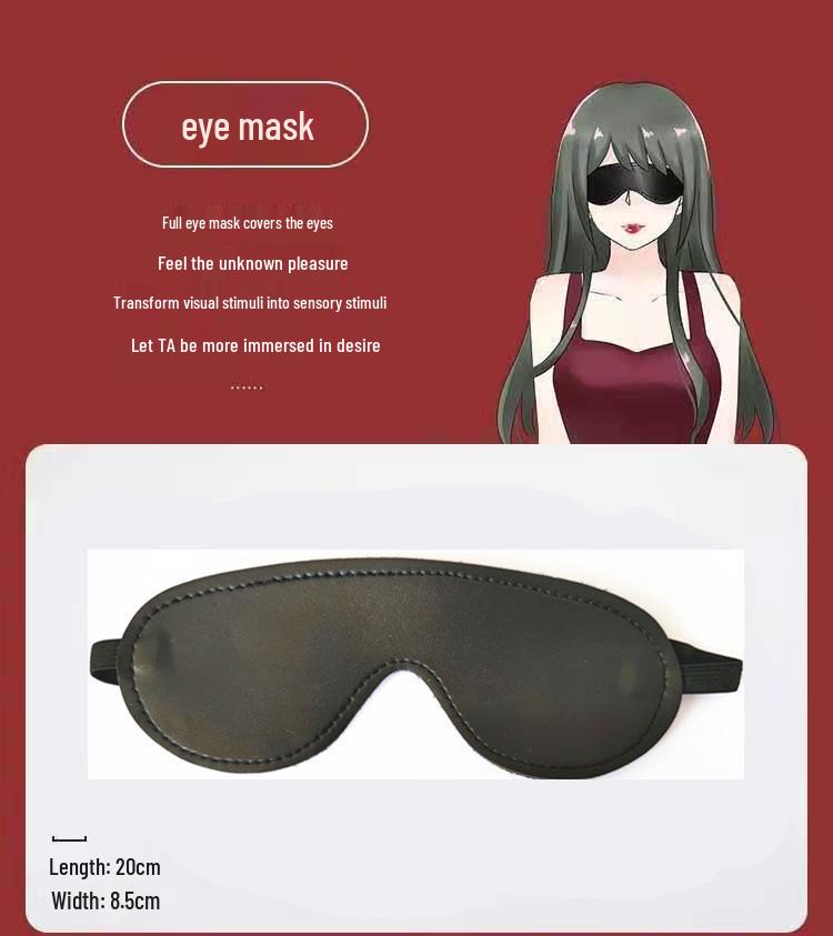 Кокетливый бондажный набор: Кожаные наручники, кнут, ошейник и зажимы для сосков