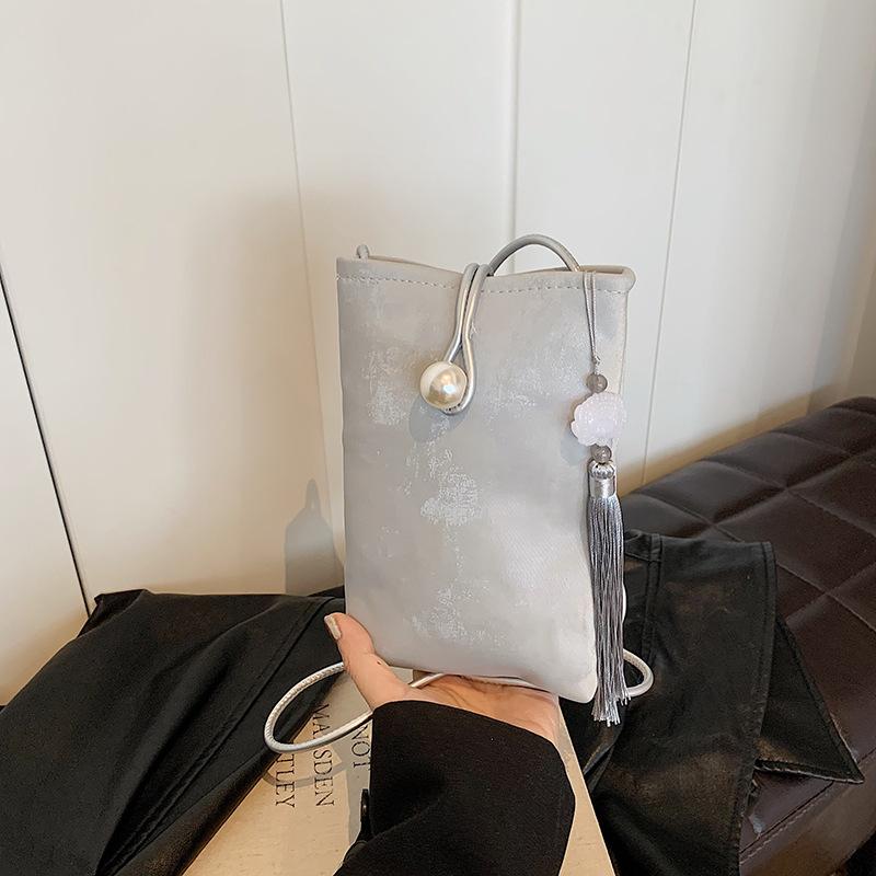 Простая и Модная Наплечная Сумка для Мобильного Телефона, Нишевая Маленькая Сумка, Женская Новая Модная Модная Сумка Кроссбоди, Наплечная Сумка для Мобильного Телефона