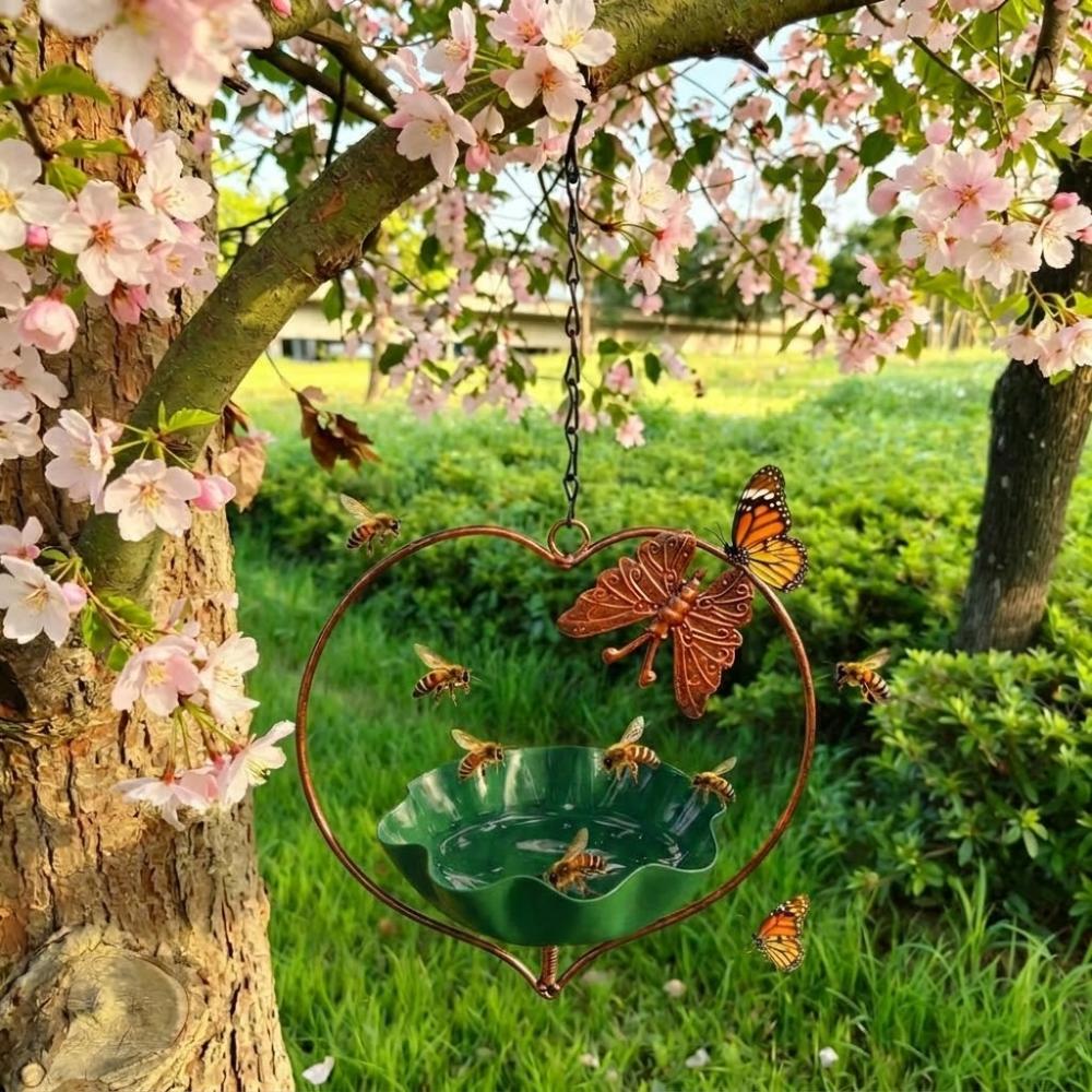 Iron Art Heart Shape Bird Feeder Large Capacity Bee Watering Station Outdoor Garden