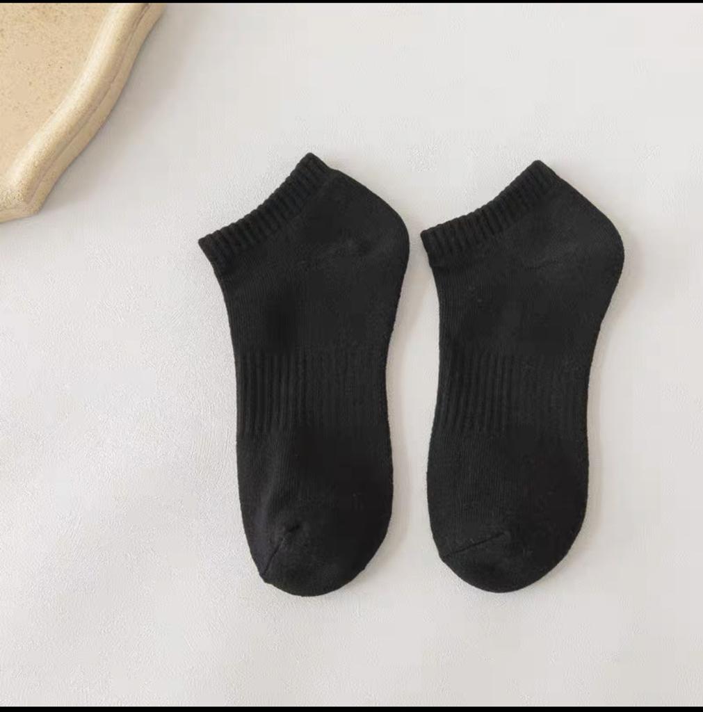 Basic Black, White And Gray Socks, Solid Color Simple Sports Cotton Socks, Comfortable And Breathable Medium Tube Socks, Stockings