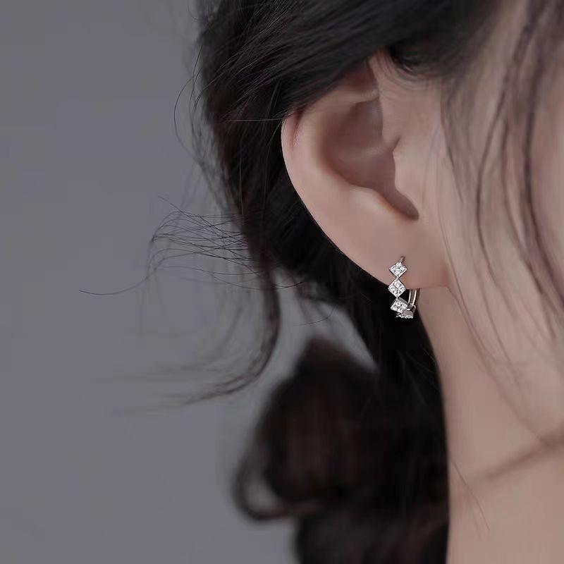 Серьги-кольца из стерлингового серебра 925 пробы: 2025 Современный Нишевый Дизайн - Элегантный и Роскошный для Женщин