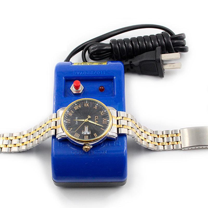 Инструмент для размагничивания часов для точного отсчета времени