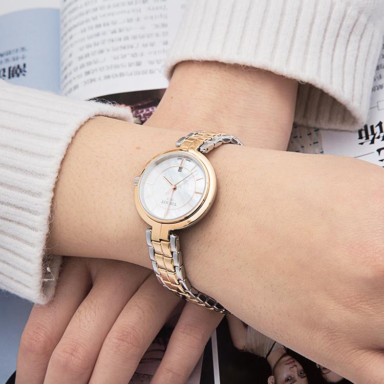 Tissot Коллекция Flamenco Кварцевый механизм Водонепроницаемость 50 метров Женские часы 26 мм Белый циферблат T094.210.22.111.00