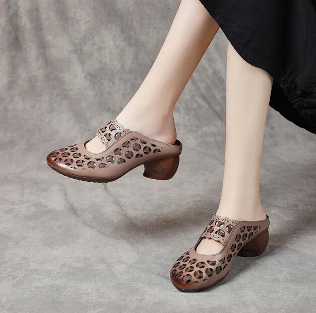 Летние Новые Шлепанцы из Натуральной Кожи Женские Ретро Этнический Стиль Толстая Танкетка Обувь Рыбий Носок Домашние Тапочки Женские Полые Сандалии