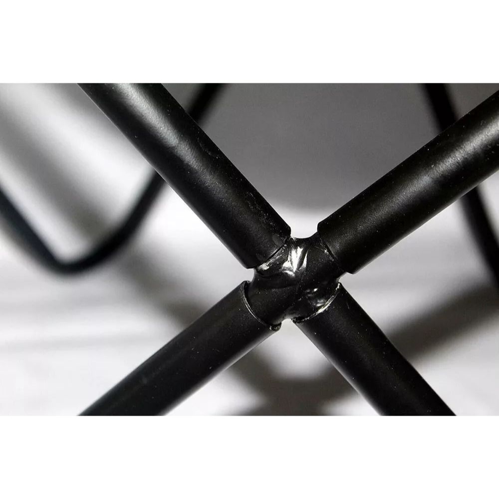 Черно-белое кожаное кресло-бабочка из воловьей кожи с подлокотниками и акцентом