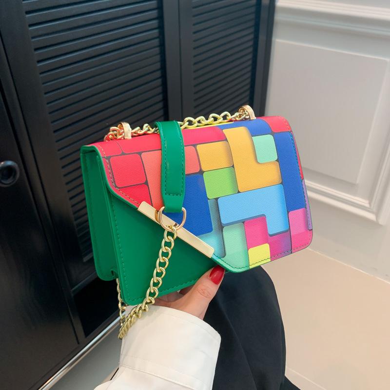 Женская маленькая квадратная сумка-слинг на плечо с клапаном из искусственной кожи, летняя, контрастного цвета, универсальная, с цепочкой, кроссбоди KTY