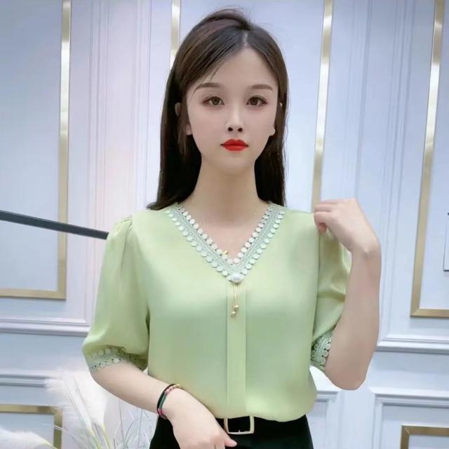 Модный топ с короткими рукавами, летняя новая кружевная нижняя рубашка, однотонные пуловеры с v-образным вырезом, блузка M-4XL