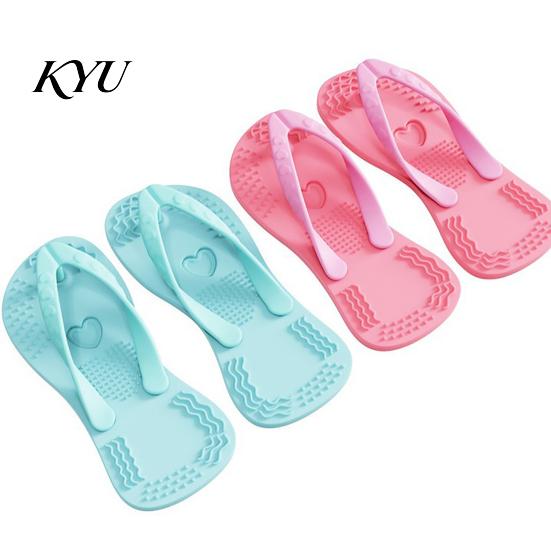 Durable Silicone Pet Toy for Teeth Cleaning 1 Pair Flip-flop Dog Chew Toys, Funny Thong Sandal Puppy Teething Small Medium Dogs Shape Toys Aggressive