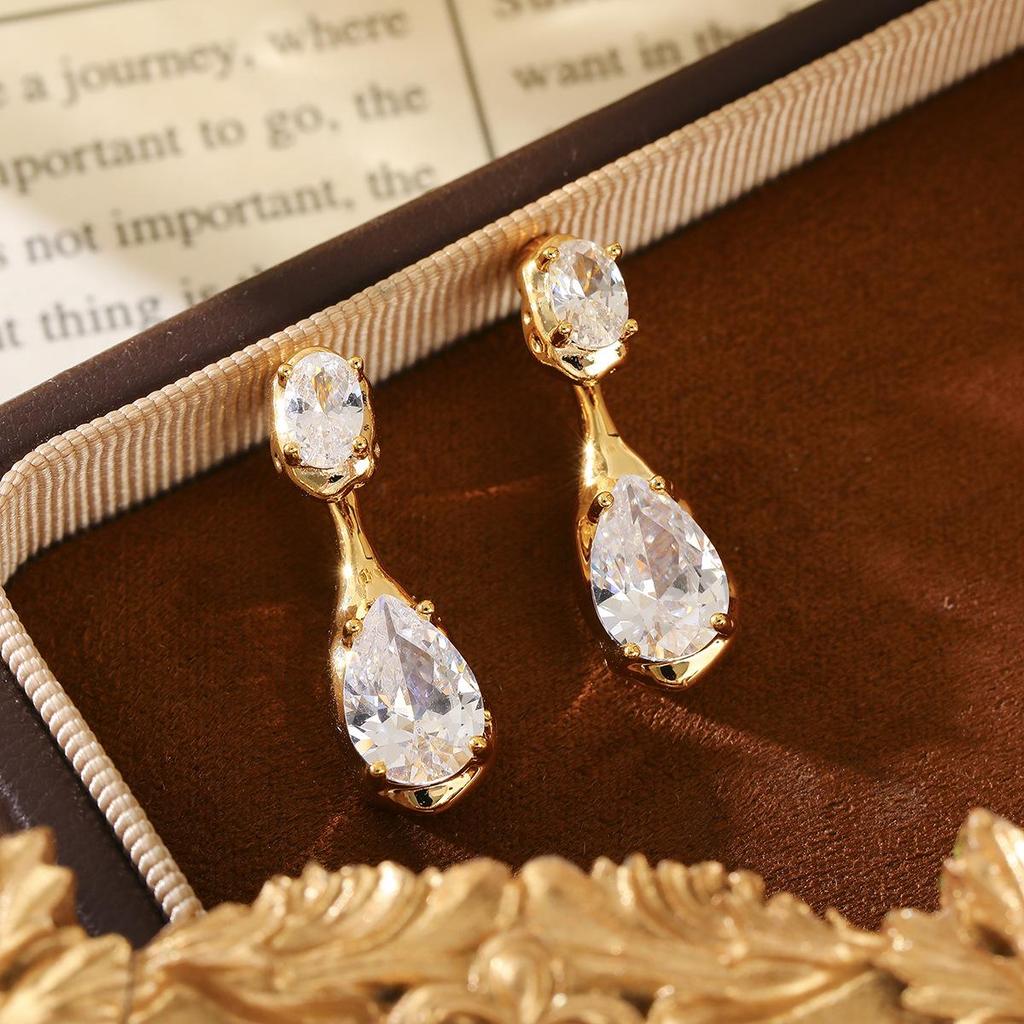 Korean Style Water Drop Zirconia Earrings: Two-Way Wear Diamond Studs with a Luxurious and Elegant Design