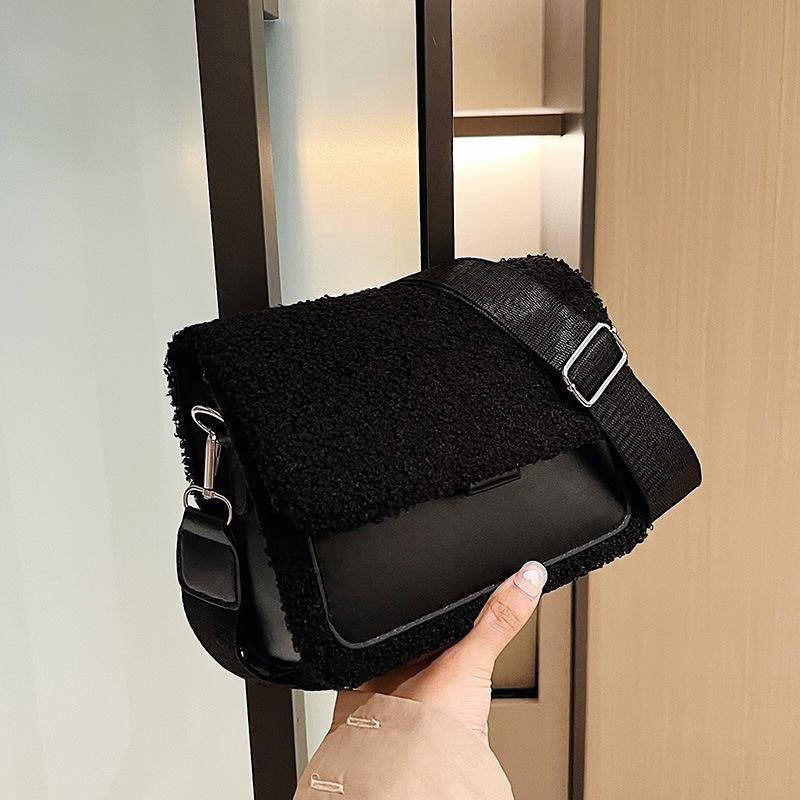 Маленькая сумка через плечо из овечьей шерсти, женская новая модная квадратная сумка через плечо из фактурной ткани, универсальная сумка через плечо из плюша класса люкс