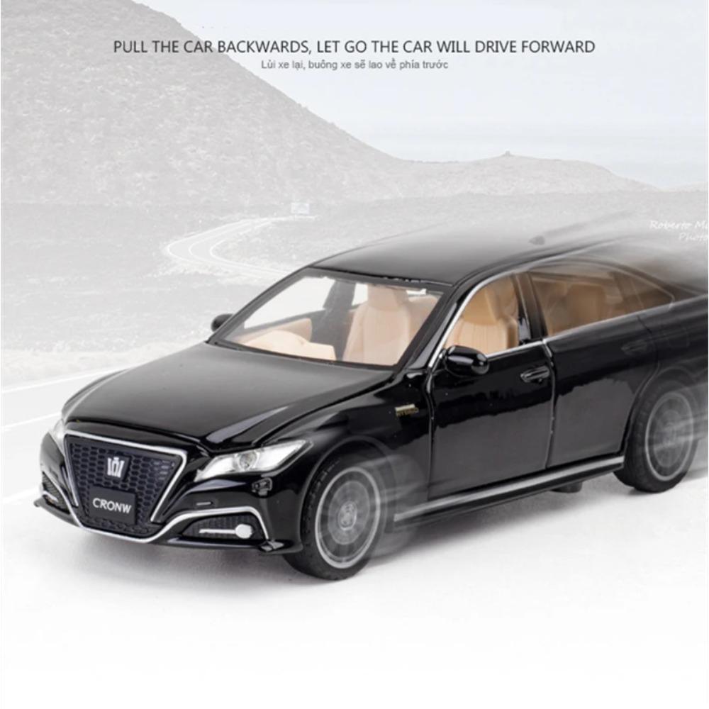 1/32 Toyota CROWN Металлическая модель автомобиля Литье под давлением и Игрушечные транспортные средства Металлическая модель игрушечного автомобиля Симуляция звука и света Коллекция Подарок