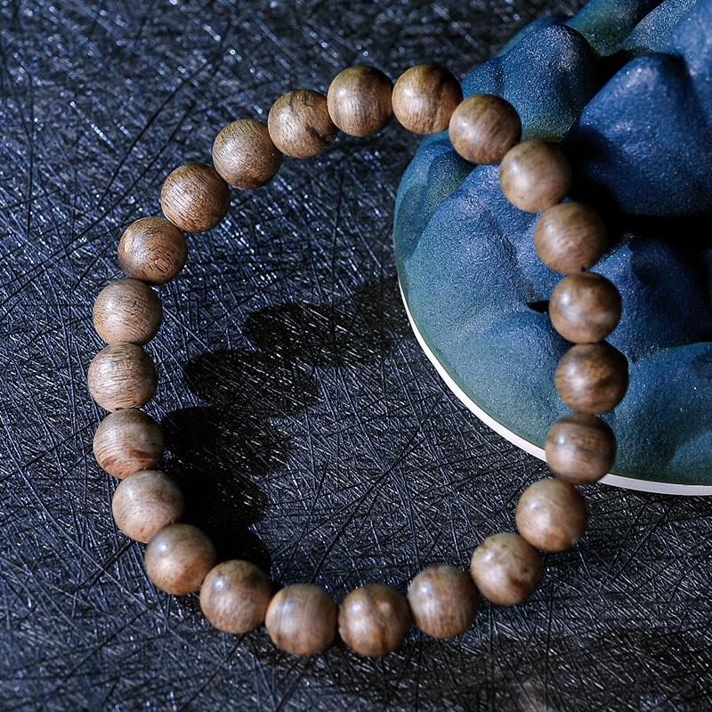 Essential for Agarwood Lovers: Hainan Green Kyara Agarwood Bracelet with 6mm Beads, 29 Count, Retro Style, Authentic Single Strand.