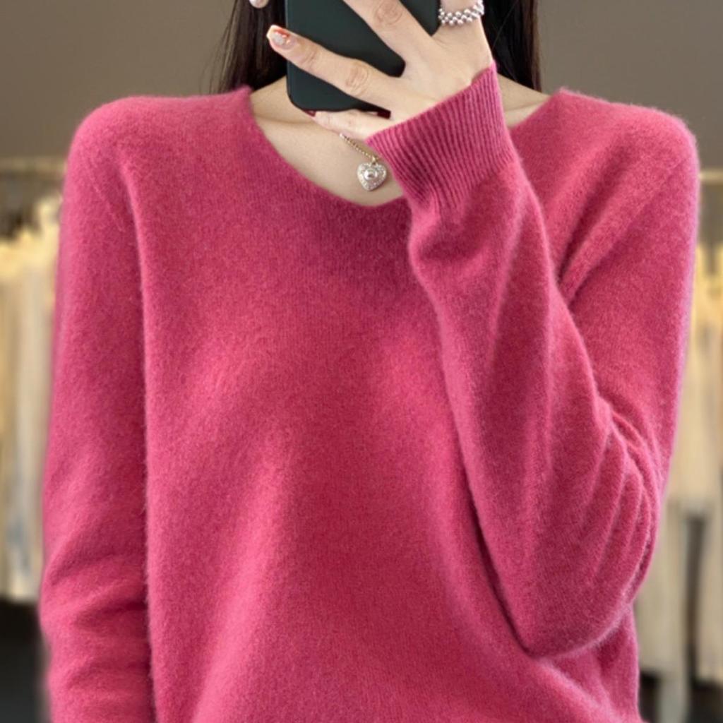 Women's V-Neck Wool Sweater: New Autumn/Winter Solid Color, Loose Fit, Versatile Style.