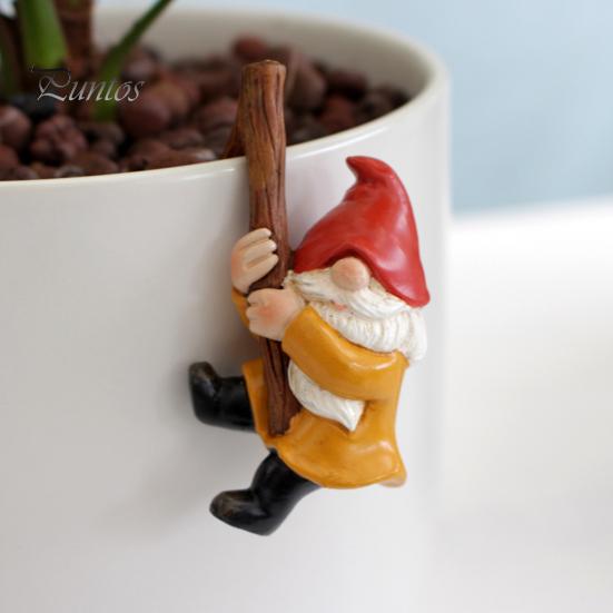 3Pcs Hanging Gnome Figurine Ladder Climbing Colorful Faceless Dwarf Resin Statue Sculpture Desktop Garden Decoration Ornament Festival Gift