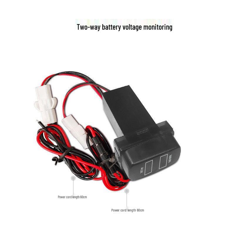 Автомобильное зарядное устройство Mitsubishi с USB, индикатором напряжения и температуры