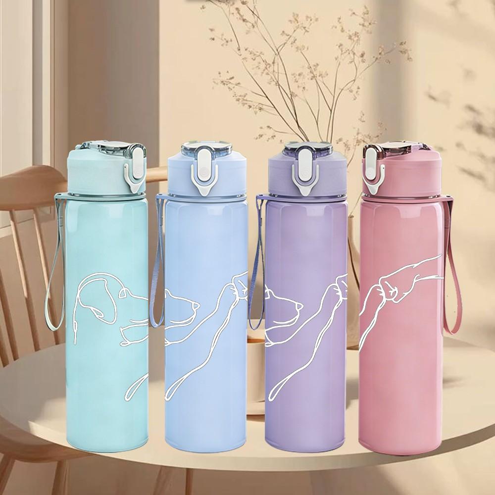 1PC Holding Hands Minimal Line Print 750ml Color Plastic Sports Water Bottle Leakproof Flip Straw Lid Suitable for Sports Office Home Use