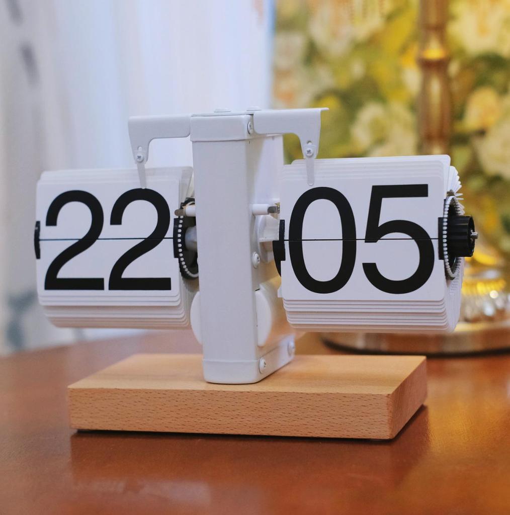 Creative Retro Flip Clock - Modern Simple Design, Ingenious Single-Leg Balance for Living Room Decor