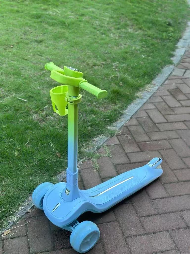 Детский складной самокат