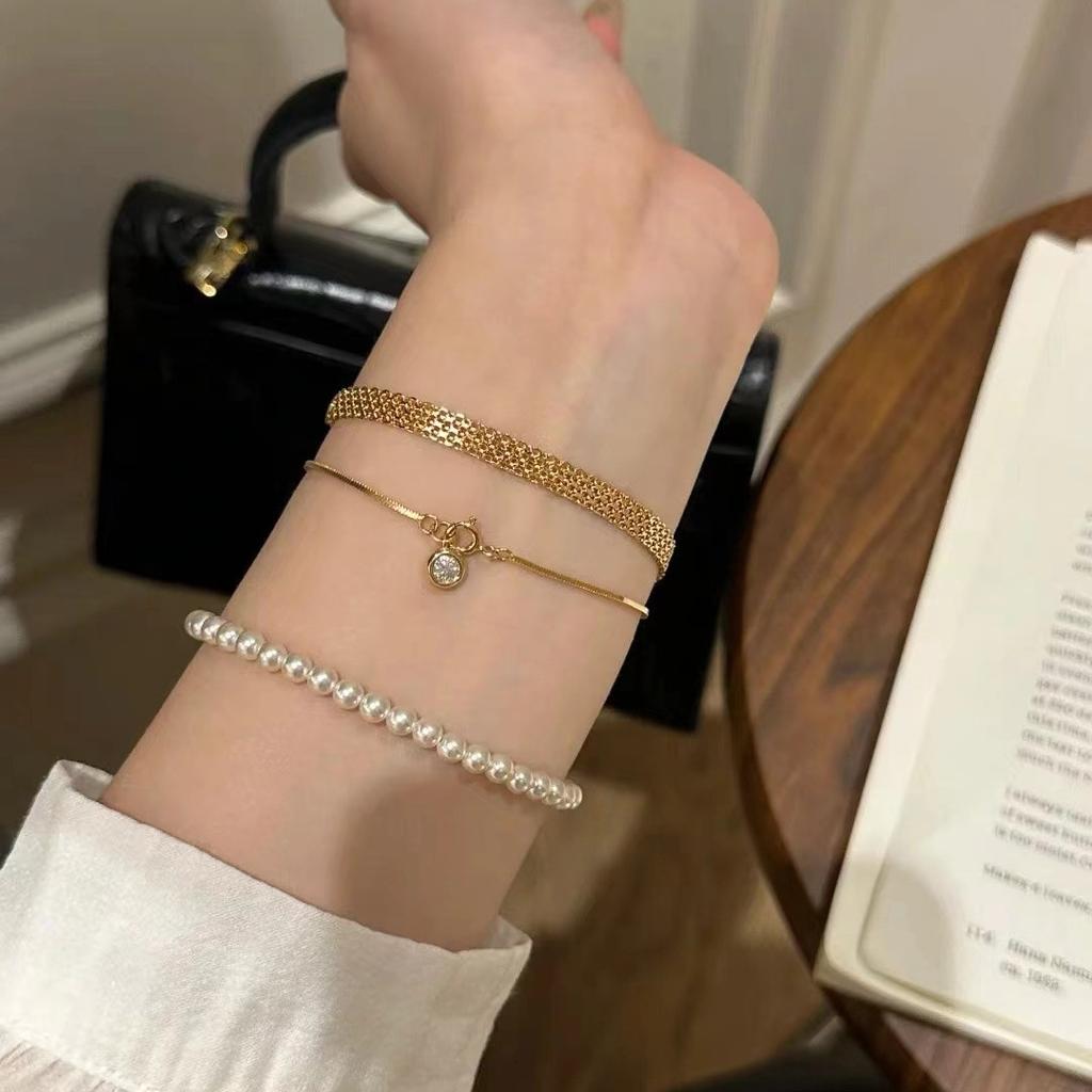 1 PCS Business Sexy Stainless Steel Lace Bracelet Is Suitable for Women's Daily Travel, Parties, and Banquets To Wear Zircon