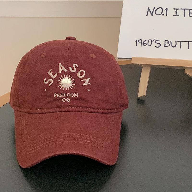 Женские шляпы Новые весенне-летние Маленькие, подчеркивающие лицо, Корейская версия Универсальная глубокая тулья Японская повседневная бейсболка