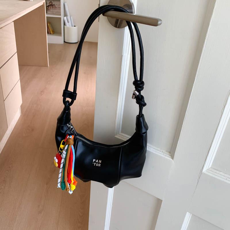 Нишевая сумка женская летняя новая трендовая сумка-пельмень повседневная простая на плечо мессенджер женская сумка