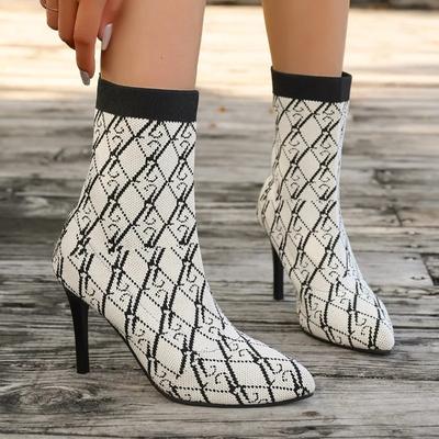 Мода 2024 года, сексуальные женские носки с острым носком, повседневные модные туфли на шпильке большого размера, легкие и дышащие женские современные ботинки