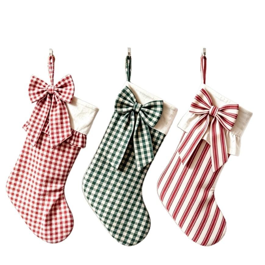 A sock, Vintage bow Christmas socks fabric plaid striped Christmas gift bag fireplace Christmas decoration socks