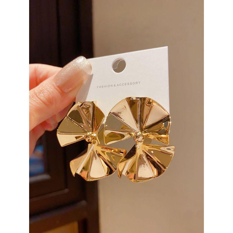 a Luxurious High-End Feel, Super Sparkling Butterfly Earrings, 2026 New Trend, European and American Niche Exaggerated Personality Ear Accessories
