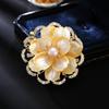 Женская брошь в элегантном дизайне «легкая роскошь» с имитацией жемчуга и цветком пиона, модная, универсальная, с нишевым чувством дизайна
