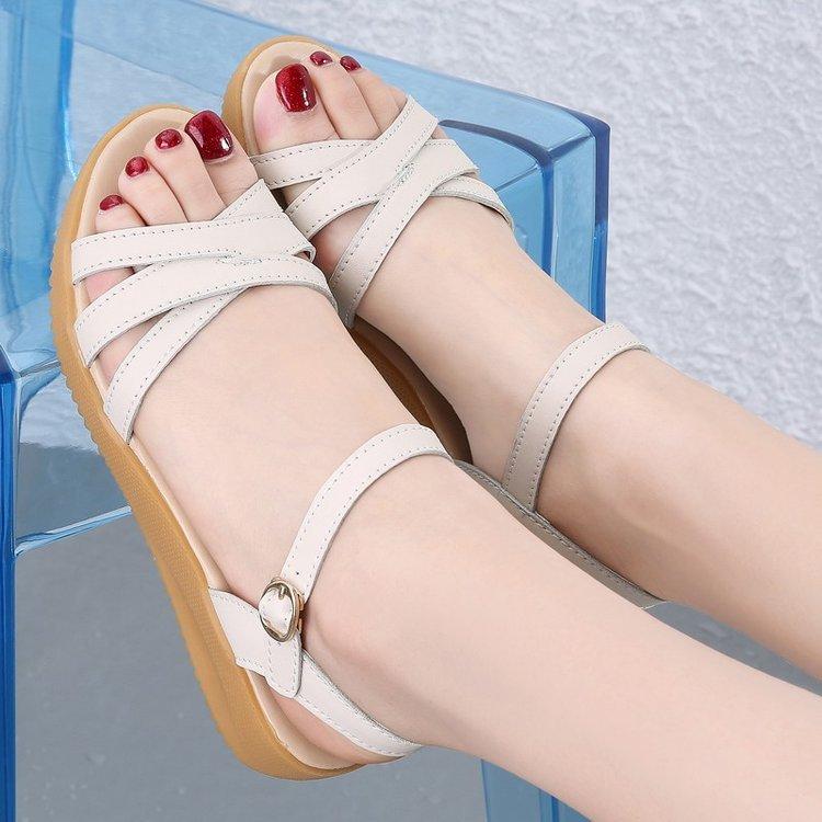 Сандалии из мягкой кожи с подошвой из говяжьих сухожилий, женские летние сандалии на плоской подошве, на низком каблуке, средней высоты, для матери, с мягкой подошвой, удобные для людей среднего и пожилого возраста