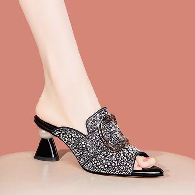 Крутые шлепанцы со стразами женские 2025 лето новые средний толстый каблук темперамент туфли на высоком каблуке женская обувь носить с босоножками с открытым носком