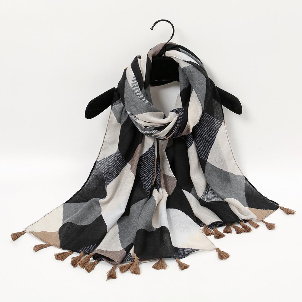 Осенне-зимняя шаль с принтом бабочек: Теплый шарф из хлопка и льна в стиле живописи тушью для путешествий или пляжа