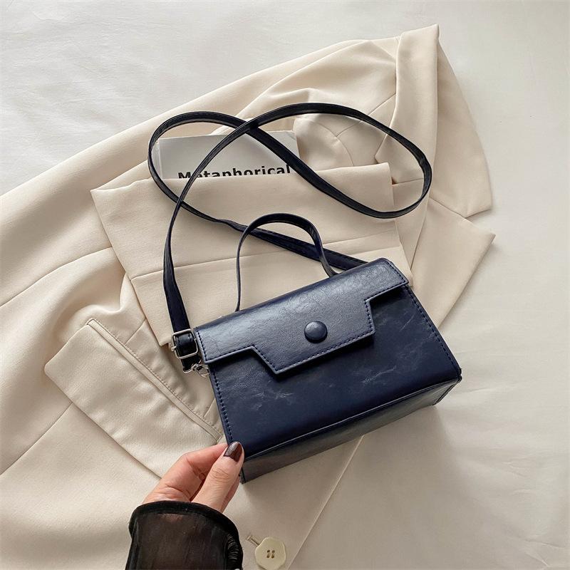 High Value Small Bag Women's Bag 2025 New Fashion Shoulder Messenger Bag Spring and Summer Simple Portable Small Square Bag
