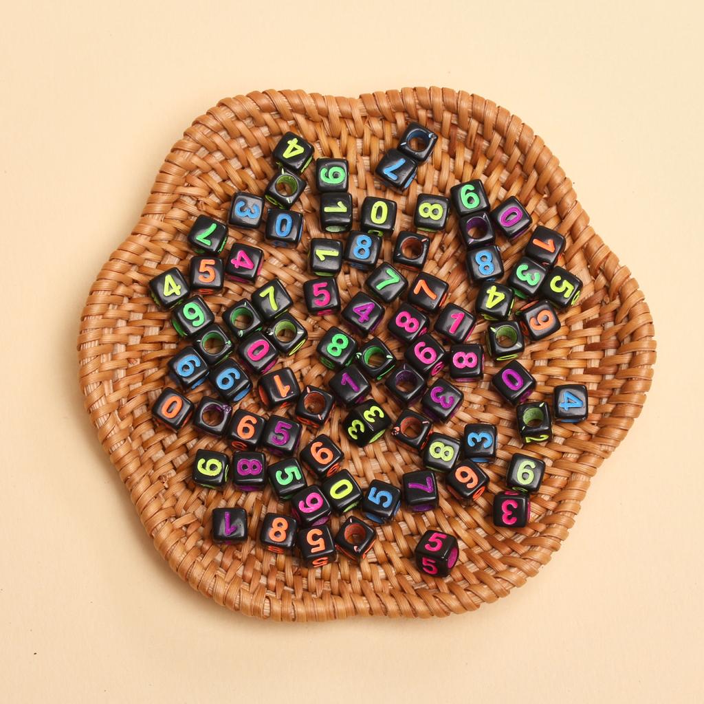 Креативные 80 шт. бисерные аксессуары брелок для изготовления ювелирных изделий квадратные акриловые ручные работы модные кубические бусины ожерелье свободные бусины браслет с цифрами своими руками 5,5 мм