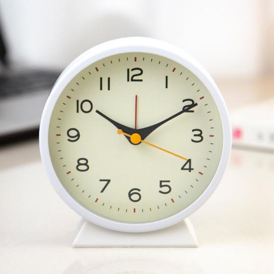 Будильник Винтажный бесшумный настольный будильник с ночником Маленькие прикроватные часы для спальни с функцией повтора для домашнего общежития