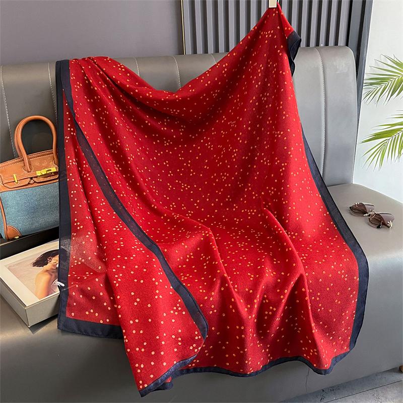 New Spring Women Cotton Scarf Beach Hijab Shawls and Wraps Luxury Brand Flower Female Foulard Echarpe Designer Bandana