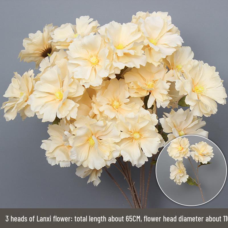 Свадебный декор из шелковых цветов шампанского - Искусственные элементы цветочного оформления потолка и прохода