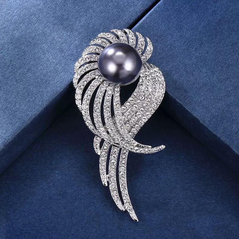 Elegant Pearl & Feather Brooch: High-End Angel Wings Corsage Pin for Women