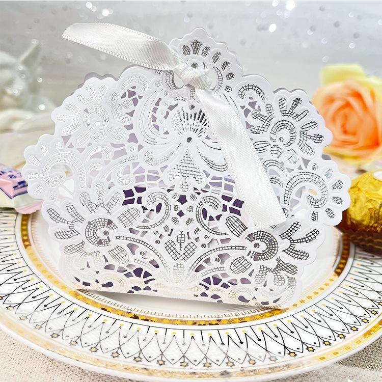 Новые полые свадебные коробки для конфет в европейском стиле: Идеально подходит для свадеб, вечеринок и памятных подарков - дарение