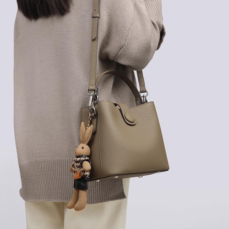 2025 New Women's Bucket Bag Genuine Leather High-end Feel Single Shoulder Crossbody Handbag Small Bag