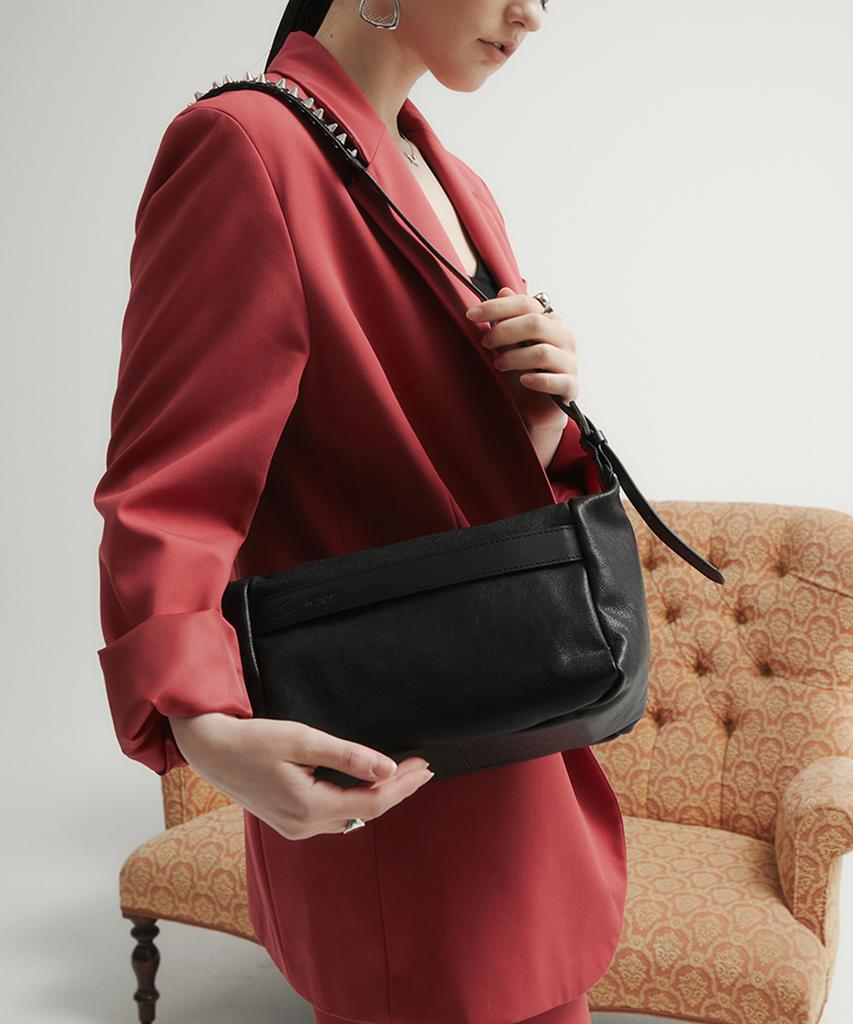 Jina In Ny Lucy Sling Cross [Black Leather]