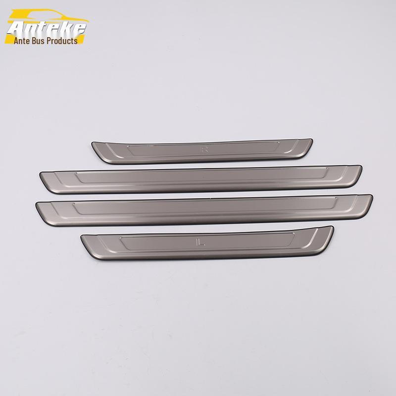 19 A6L Sill Trim Decorative Sequins & Welcome Pedal Protector