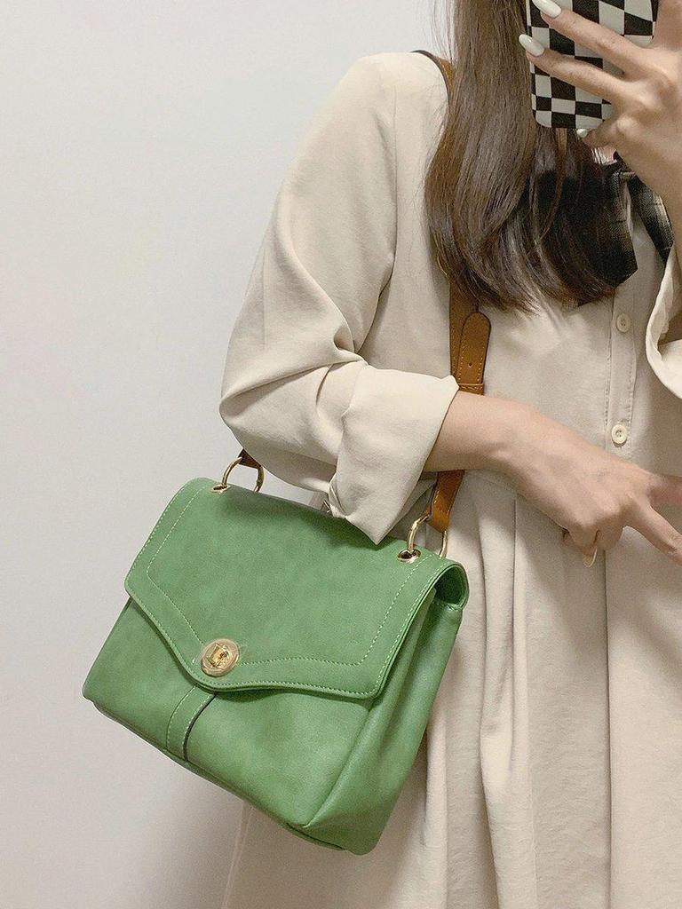 Трендовая женская сумка кроссбоди через плечо большой вместимости в французском стиле 2024