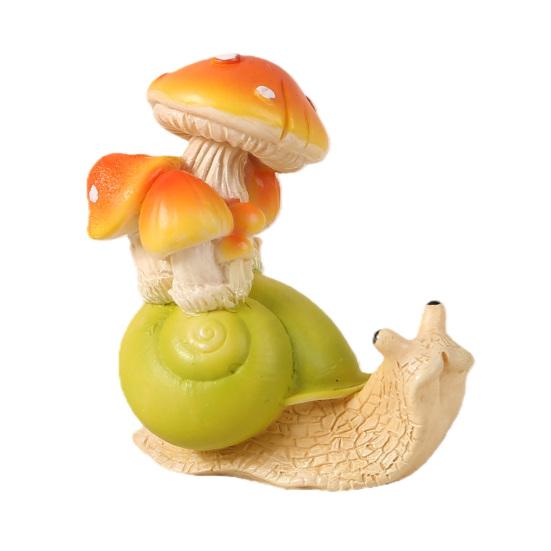 yangyizhi Micro Landscape Ornament, Resin Snail Figurine, Waterproof Sun-Resistant Miniature Fairy Tale Accessory, for Flower Pots And Garden Decor