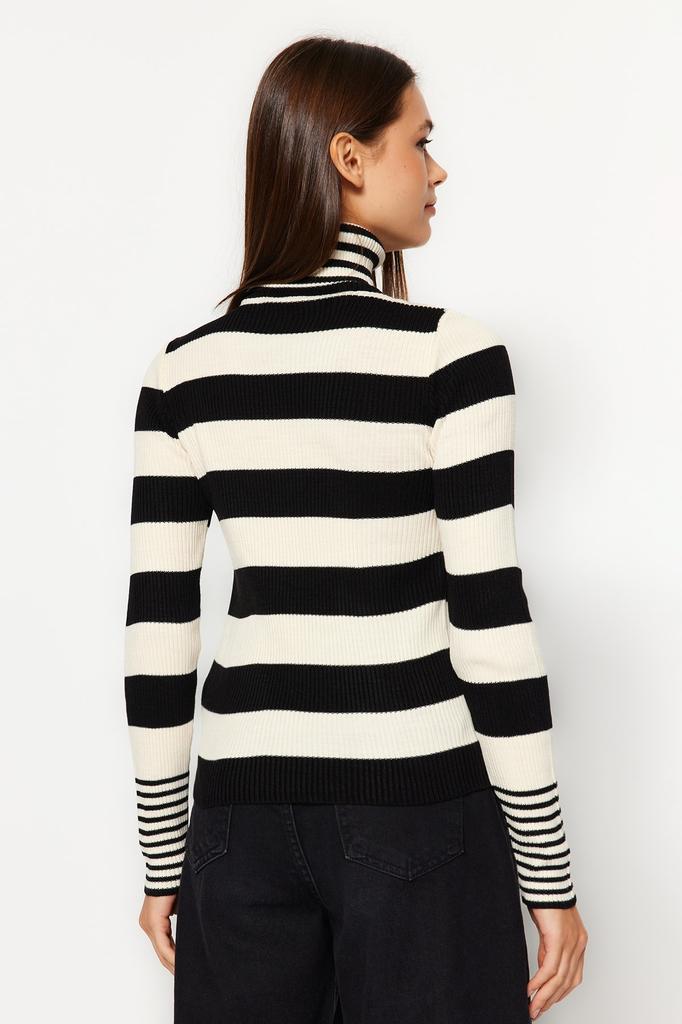 Женский модный новый свитер в полоску с трикотажным свитером