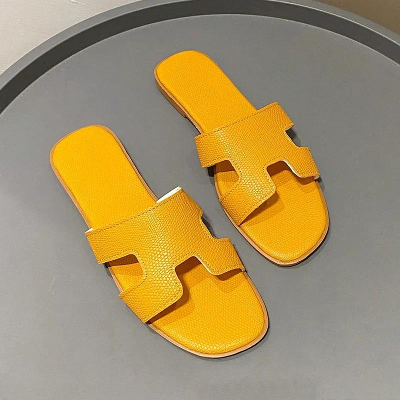 Женские тапочки, новые классические модные тапочки на плоской подошве, кожаные сандалии для отдыха на природе, женские дорожные пляжные шлепанцы, обувь для женщин