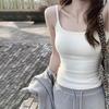 Женский приталенный пикантный белый топ-майка с чашечками и стильной спинкой - Без рукавов, летняя верхняя одежда