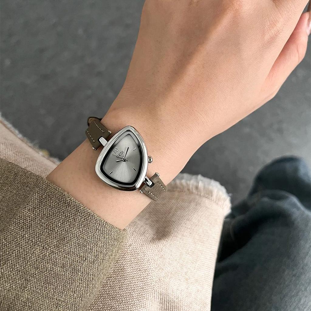 NEW Minimalist Elegant Women's Watch with Asymmetrical Small Dial Design Water-Resistant Quartz Ladies' Wristwatch Gift