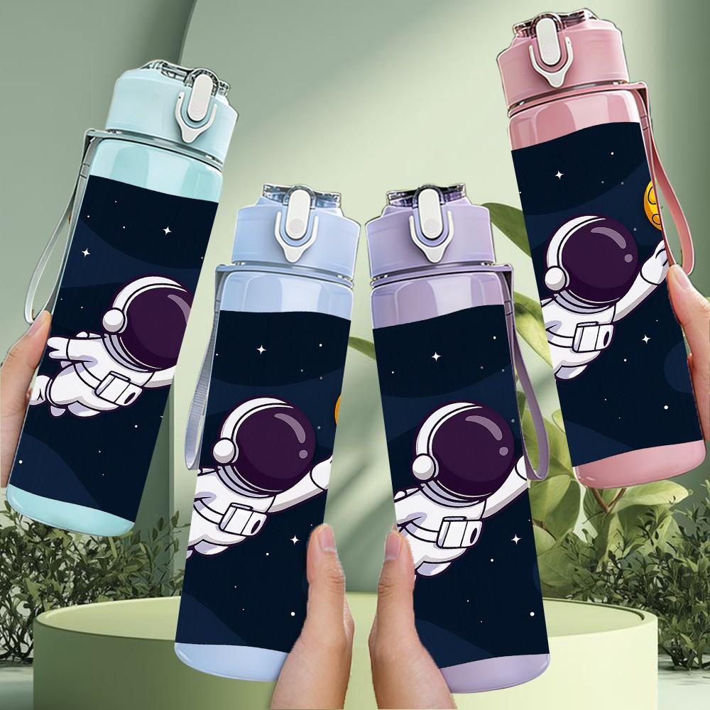 1PC Astronaut Float Outer Space Pattern 750ml Color Plastic Sports Water Bottle Leakproof Flip Straw Lid Suitable for Sports Office Home Use